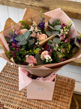 Load image into Gallery viewer, Boxed Bouquet