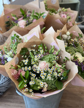 Load image into Gallery viewer, Flower Subscription ~ 6 Months