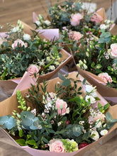 Load image into Gallery viewer, Boxed Bouquet