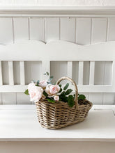 Load image into Gallery viewer, Flower Basket