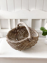 Load image into Gallery viewer, Oval Flower Trug