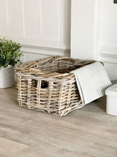 Load image into Gallery viewer, Kubu Storage Basket