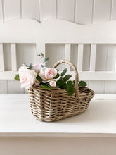 Load image into Gallery viewer, Flower Basket