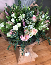 Load image into Gallery viewer, Mothers Day Week ~ Boxed Bouquet
