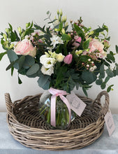 Load image into Gallery viewer, Valentines Pre Order - Posy Kisses Vase
