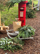 Load image into Gallery viewer, Fresh Wreath Making Kit 2026
